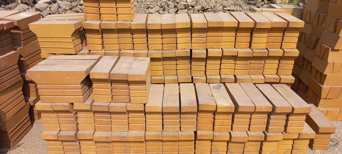 Refractory product finish