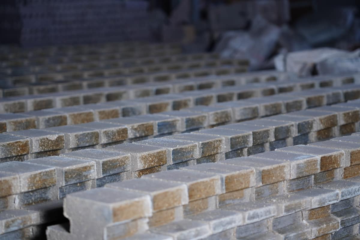 Semi-finished refractory production